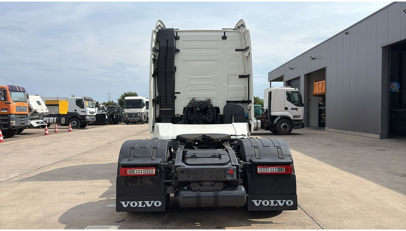 Volvo FH 460 (CHASSIS 2015 / PERFECT CONDITION / CLEAN CHASSIS) - Nyergesvontató: 5 kép. Volvo FH 460 (CHASSIS 2015 / PERFECT CONDITION / CLEAN CHASSIS) - Nyergesvontató: 5 kép.