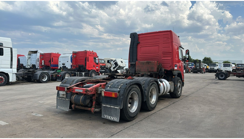 Volvo FM 12 - 340 (6X4 / TRACTEUR ORIGINAL / BOITE MANUELLE / MANUAL GEARBOX / PROPRE) - Nyergesvontató: 5 kép. Volvo FM 12 - 340 (6X4 / TRACTEUR ORIGINAL / BOITE MANUELLE / MANUAL GEARBOX / PROPRE) - Nyergesvontató: 5 kép.