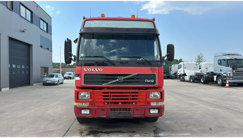 Volvo FM 12 - 340 (6X4 / TRACTEUR ORIGINAL / BOITE MANUELLE / MANUAL GEARBOX / PROPRE) - Nyergesvontató: 2 kép. Volvo FM 12 - 340 (6X4 / TRACTEUR ORIGINAL / BOITE MANUELLE / MANUAL GEARBOX / PROPRE) - Nyergesvontató: 2 kép.