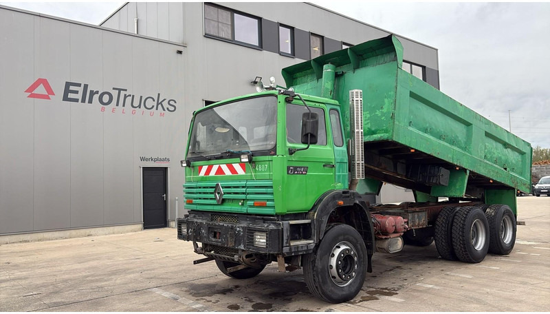 Renault G 300 MAXTER (GRAND PONT / POMPE MANUELLE / 6X4) - Billenőplatós teherautó: 1 kép. Renault G 300 MAXTER (GRAND PONT / POMPE MANUELLE / 6X4) - Billenőplatós teherautó: 1 kép.