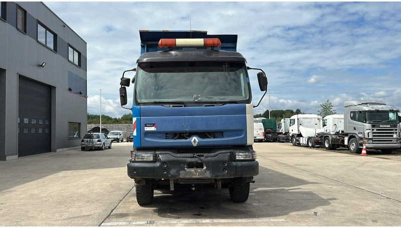 Renault KERAX 420 (BOITE MANUELLE / MANUAL GEARBOX / LAMES / GRAND PONT / GRAND BENNE) - Billenőplatós teherautó: 2 kép. Renault KERAX 420 (BOITE MANUELLE / MANUAL GEARBOX / LAMES / GRAND PONT / GRAND BENNE) - Billenőplatós teherautó: 2 kép.
