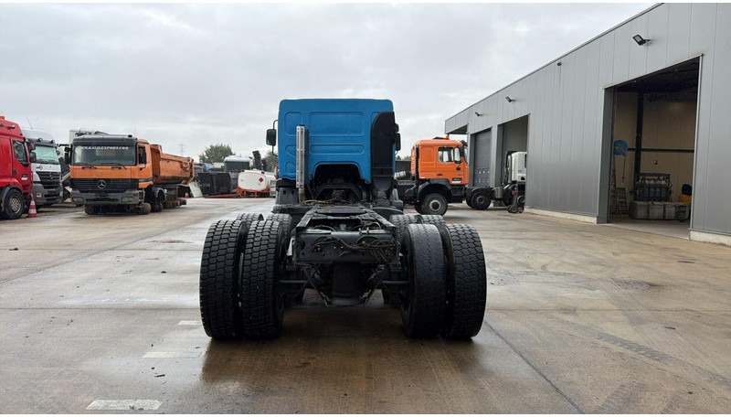 Renault KERAX 420 (LAMES / GRAND PONT / STEEL SUSP. / BIG AXLE / MANUAL GEARBOX / BOITE MANUELLE) - Alvaz teherautó: 5 kép. Renault KERAX 420 (LAMES / GRAND PONT / STEEL SUSP. / BIG AXLE / MANUAL GEARBOX / BOITE MANUELLE) - Alvaz teherautó: 5 kép.