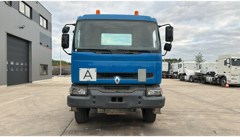 Renault KERAX (GRAND PONT / LAMES / PROPRE / BOITE MANUELLE / STEEL SUSP.) - Billenőplatós teherautó: 2 kép. Renault KERAX (GRAND PONT / LAMES / PROPRE / BOITE MANUELLE / STEEL SUSP.) - Billenőplatós teherautó: 2 kép.