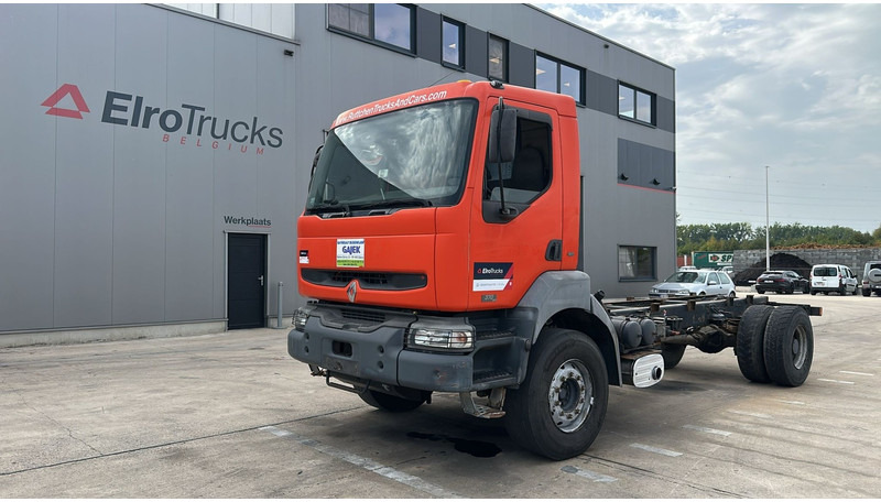 Renault Kerax 370 (GRAND PONT / LAMES / PROPRE / BOITE MANUELLE / STEEL SUSP.) - Alvaz teherautó: 1 kép. Renault Kerax 370 (GRAND PONT / LAMES / PROPRE / BOITE MANUELLE / STEEL SUSP.) - Alvaz teherautó: 1 kép.