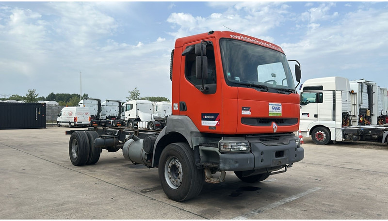 Renault Kerax 370 (GRAND PONT / LAMES / PROPRE / BOITE MANUELLE / STEEL SUSP.) - Alvaz teherautó: 2 kép. Renault Kerax 370 (GRAND PONT / LAMES / PROPRE / BOITE MANUELLE / STEEL SUSP.) - Alvaz teherautó: 2 kép.