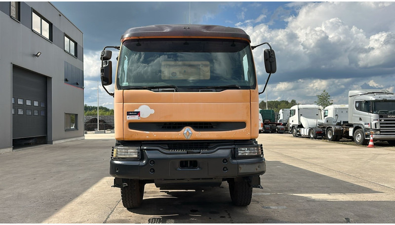 Renault Kerax 385 (POMPE MANUELLE / MANUAL PUMP / 6X4 / LAMES / GRAND PONT) - Billenőplatós teherautó: 2 kép. Renault Kerax 385 (POMPE MANUELLE / MANUAL PUMP / 6X4 / LAMES / GRAND PONT) - Billenőplatós teherautó: 2 kép.