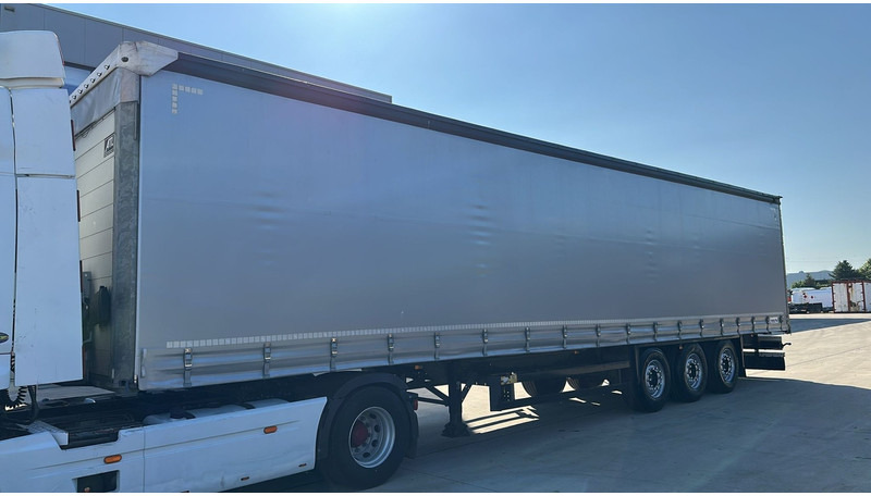 Schmitz Cargobull SCB*S3T (BELGIAN TRAILER / NEW CONDITON / TYRES 80% / NEW BRAKES / GALVANISED) - Ponyvás félpótkocsi: 1 kép. Schmitz Cargobull SCB*S3T (BELGIAN TRAILER / NEW CONDITON / TYRES 80% / NEW BRAKES / GALVANISED) - Ponyvás félpótkocsi: 1 kép.