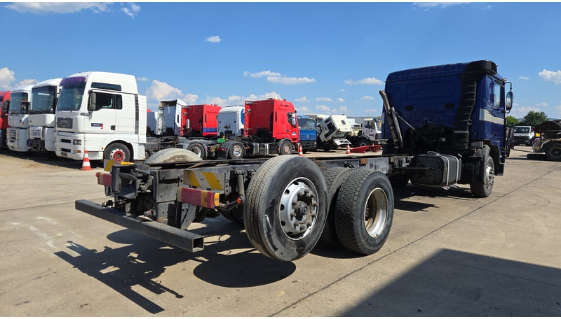 Volvo F 12 - 360 (FULL STEEL SUSPENSION / MANUAL PUMP / SUSP. LAMES / 6X2) - Alvaz teherautó: 5 kép. Volvo F 12 - 360 (FULL STEEL SUSPENSION / MANUAL PUMP / SUSP. LAMES / 6X2) - Alvaz teherautó: 5 kép.