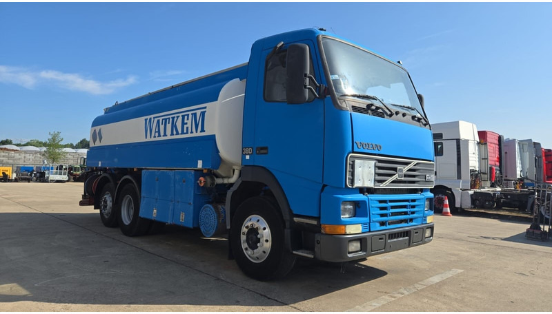 Volvo FH 12.380 (20.100 LITERS / PARFAIT ETAT / TOP CONDITION !!! / 6X2 / BOITE MANUELLE) - Tartályos teherautó: 3 kép. Volvo FH 12.380 (20.100 LITERS / PARFAIT ETAT / TOP CONDITION !!! / 6X2 / BOITE MANUELLE) - Tartályos teherautó: 3 kép.