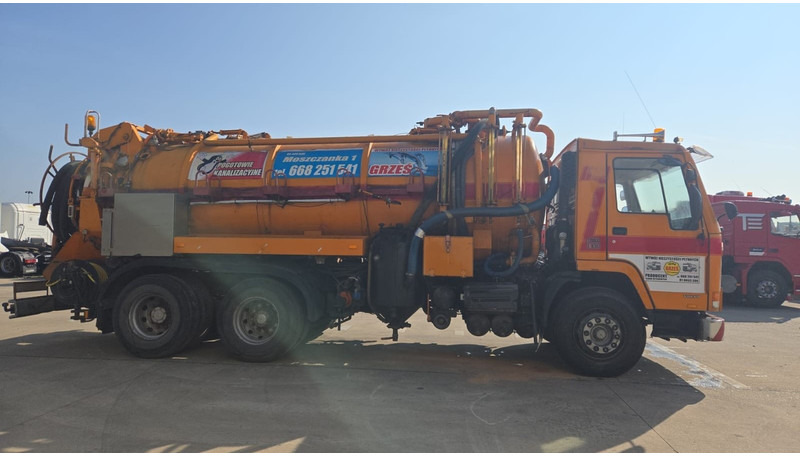 Volvo FL 10 - 320 (10500L + 1500L / 10 TYRES FULL STEEL / HIGH PRESSURE + VACUUM / POMPE MANUELLE / MANUAL PUMP) - Szippantós autó: 4 kép. Volvo FL 10 - 320 (10500L + 1500L / 10 TYRES FULL STEEL / HIGH PRESSURE + VACUUM / POMPE MANUELLE / MANUAL PUMP) - Szippantós autó: 4 kép.