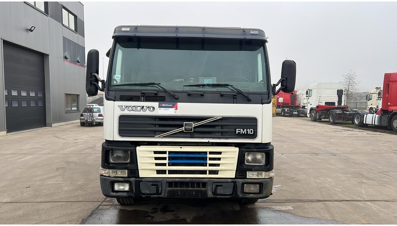 Volvo FM 10 - 320 (POMPE MANUELLE / MANUAL PUMP / MANUAL GEARBOX / BOITE MANUELLE) - Billenőplatós teherautó: 2 kép. Volvo FM 10 - 320 (POMPE MANUELLE / MANUAL PUMP / MANUAL GEARBOX / BOITE MANUELLE) - Billenőplatós teherautó: 2 kép.