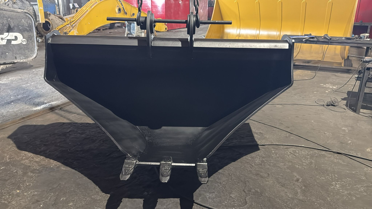 Case CX165 V Ditch Bucket (Trapeze) - Kotró kanál: 2 kép. Case CX165 V Ditch Bucket (Trapeze) - Kotró kanál: 2 kép.