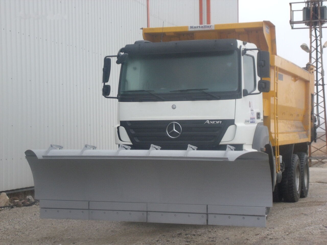 Caterpillar SNOW BLADES - Hóeke: 4 kép. Caterpillar SNOW BLADES - Hóeke: 4 kép.