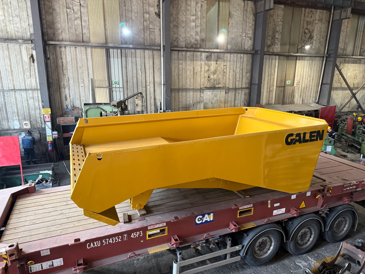 EPIROC MT42 Dump - Karosszéria és külső: 1 kép. EPIROC MT42 Dump - Karosszéria és külső: 1 kép.