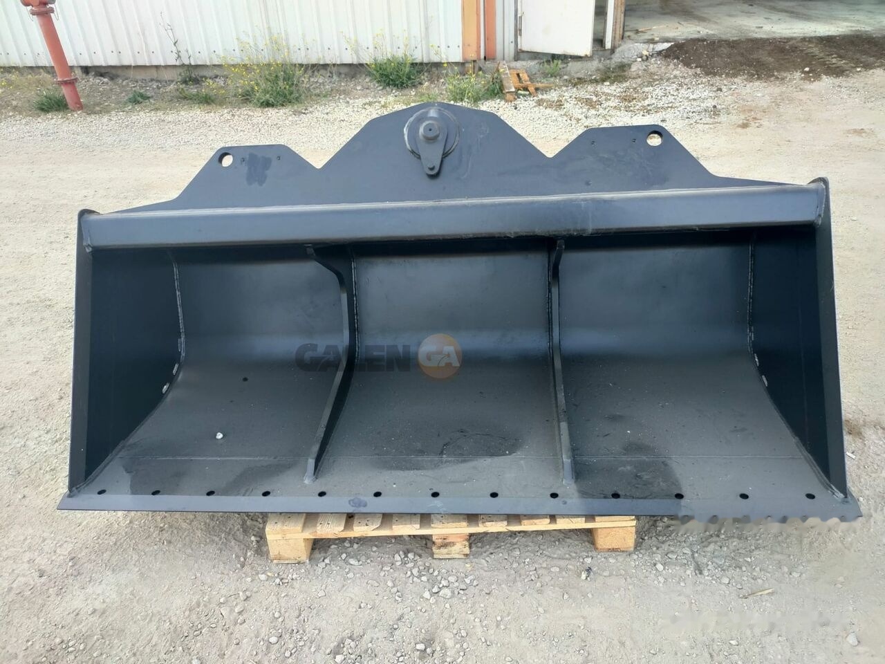 Galen OQ65 Tilt Bucket - Kotró kanál: 5 kép. Galen OQ65 Tilt Bucket - Kotró kanál: 5 kép.