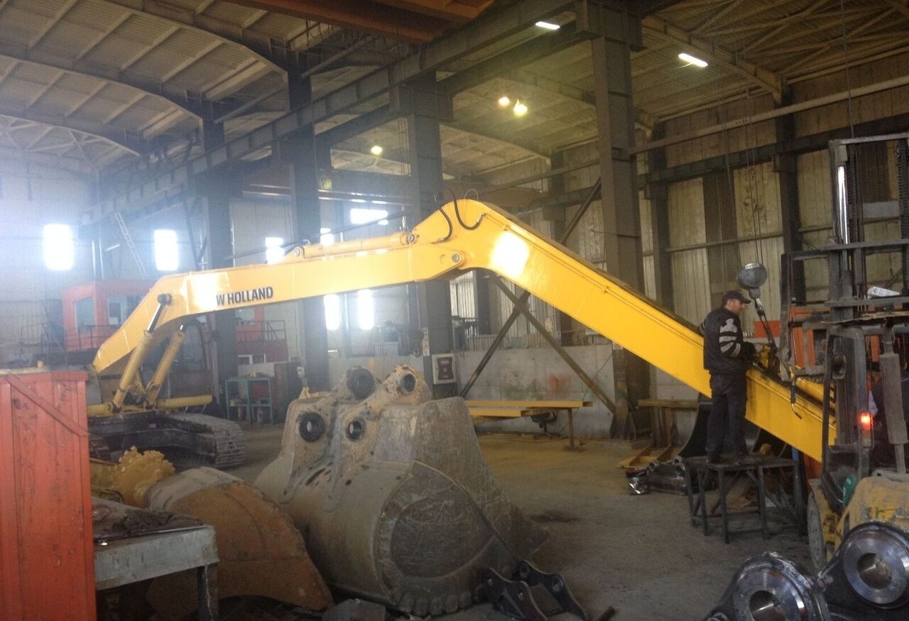 Hitachi ZX870 Long Reach Arm-Boom - Darugém - Kotrógép: 1 kép. Hitachi ZX870 Long Reach Arm-Boom - Darugém - Kotrógép: 1 kép.