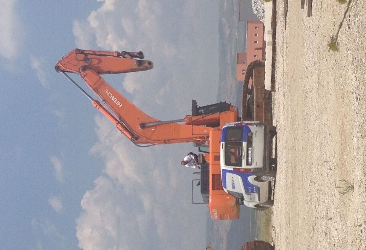 Hitachi ZX870 Long Reach Arm-Boom - Darugém - Kotrógép: 2 kép. Hitachi ZX870 Long Reach Arm-Boom - Darugém - Kotrógép: 2 kép.