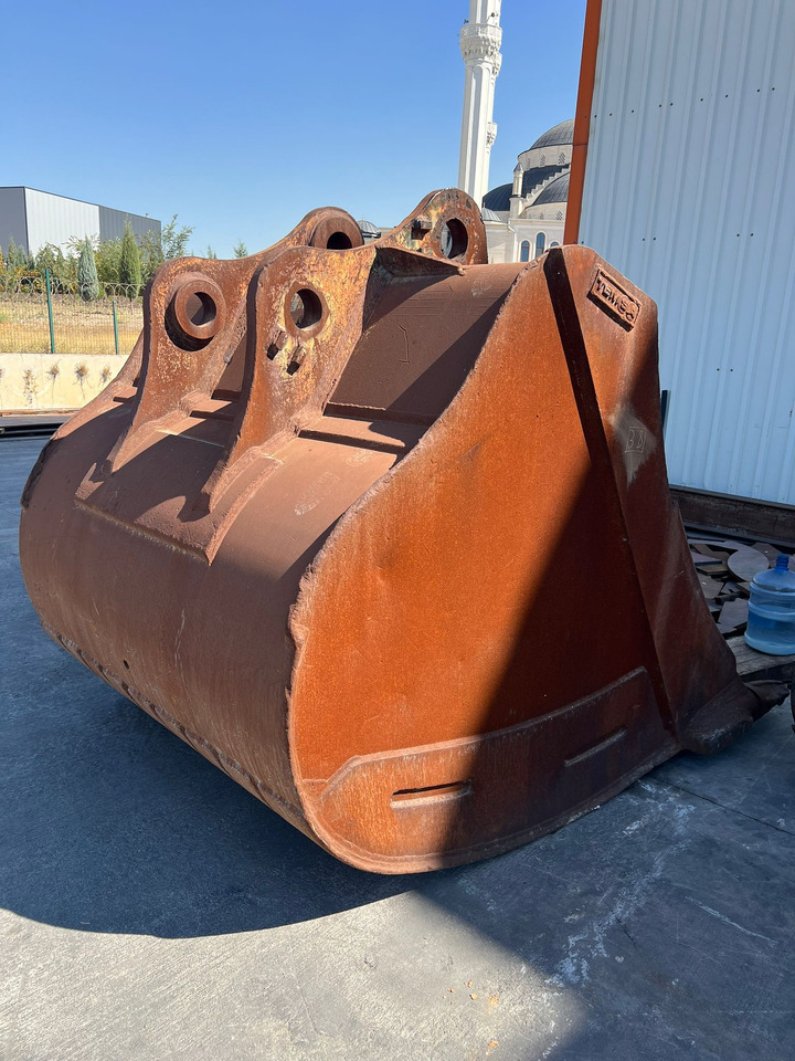 KOMATSU PC850 - Kotró kanál - Építőipari gépek: 4 kép. KOMATSU PC850 - Kotró kanál - Építőipari gépek: 4 kép.