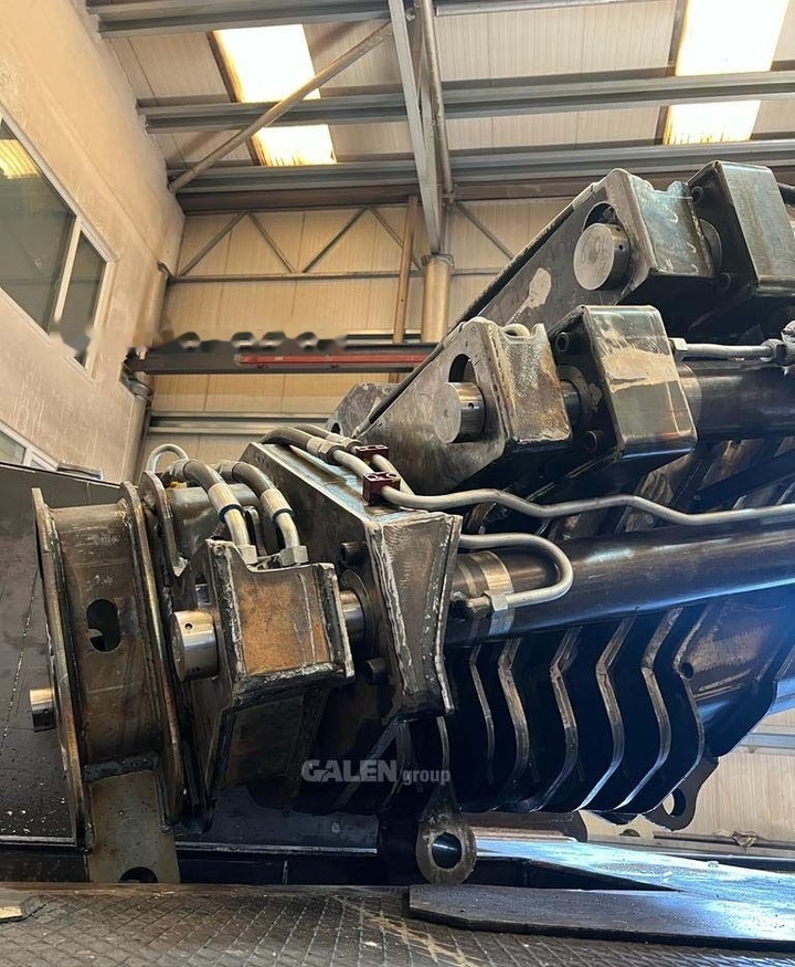 New Knuckle Crane Boom - Daru: 2 kép. New Knuckle Crane Boom - Daru: 2 kép.