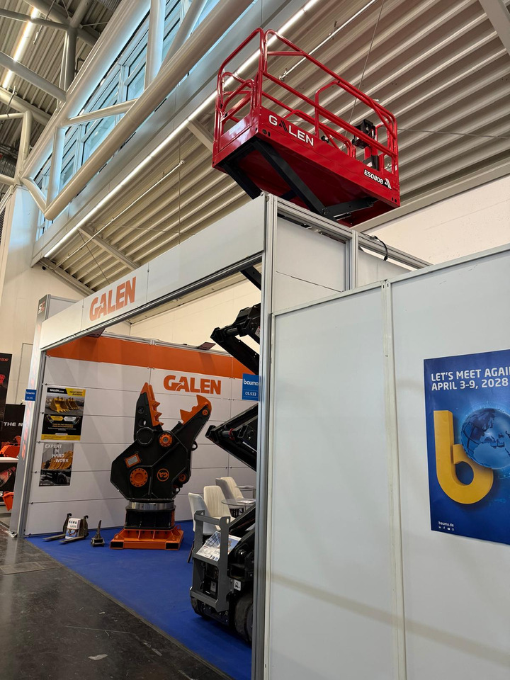 Pulverizer 2300kg - Roppantó olló - Adapterek: 4 kép. Pulverizer 2300kg - Roppantó olló - Adapterek: 4 kép.