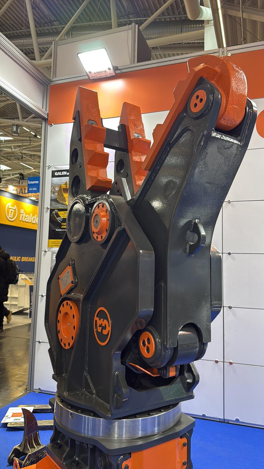 Pulverizer 2300kg - Roppantó olló - Adapterek: 3 kép. Pulverizer 2300kg - Roppantó olló - Adapterek: 3 kép.