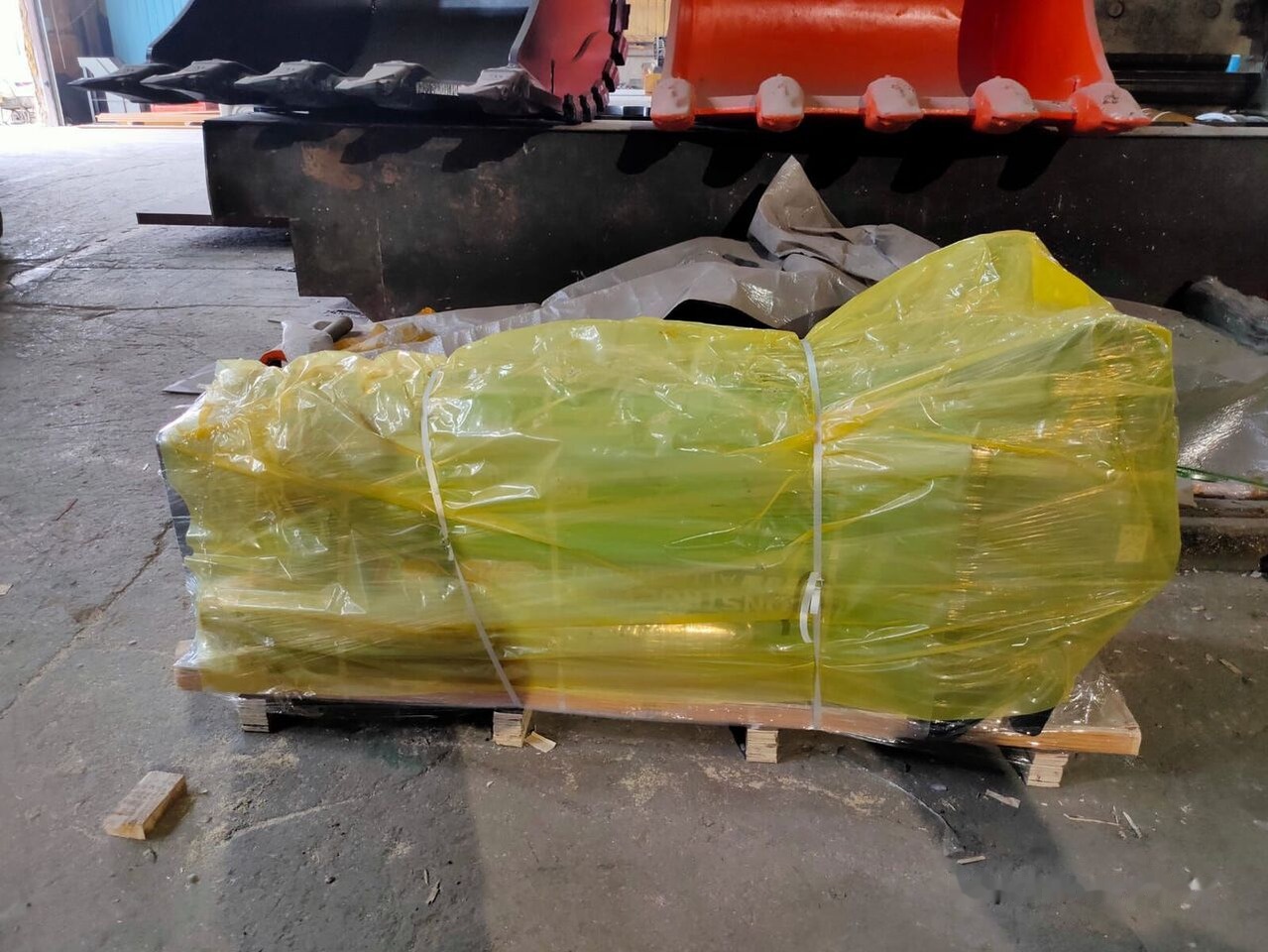 Soosan SB40 - Hidraulikus törőfej: 5 kép. Soosan SB40 - Hidraulikus törőfej: 5 kép.