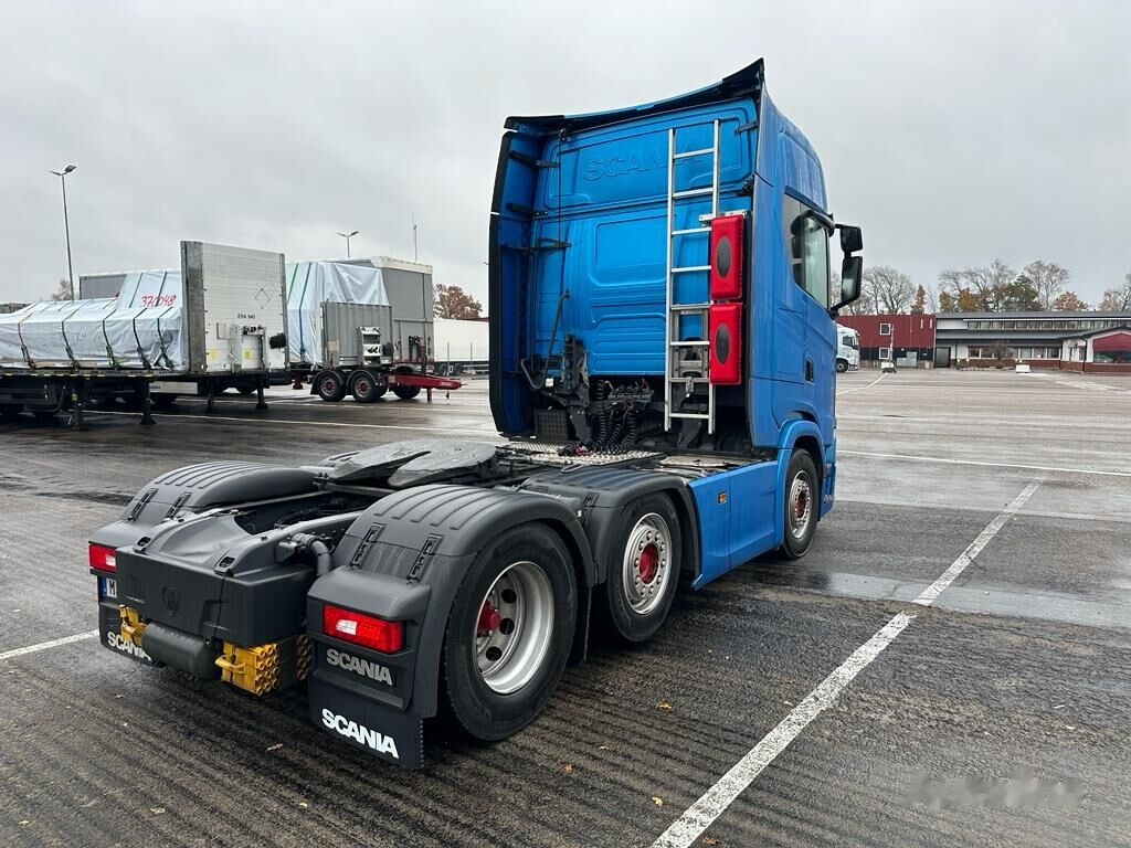 Nyergesvontató Scania R500: 6 kép.
