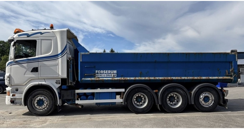 Scania R560 8x4 - Billenőplatós teherautó: 5 kép. Scania R560 8x4 - Billenőplatós teherautó: 5 kép.