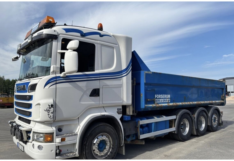 Scania R560 8x4 - Billenőplatós teherautó: 1 kép. Scania R560 8x4 - Billenőplatós teherautó: 1 kép.