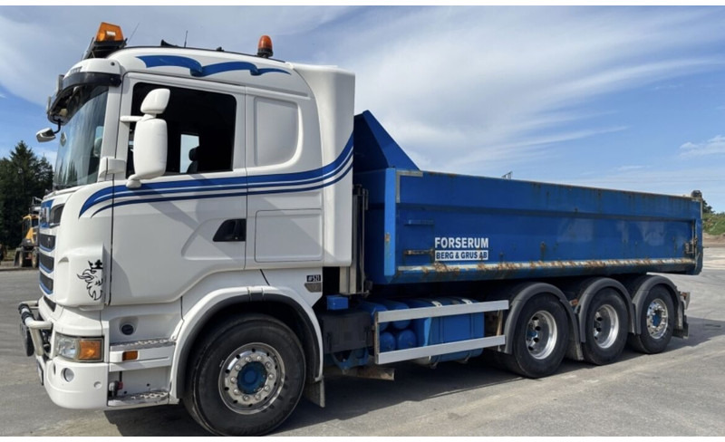 Scania R560 8x4 - Billenőplatós teherautó: 3 kép. Scania R560 8x4 - Billenőplatós teherautó: 3 kép.