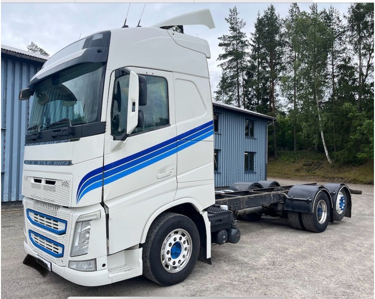 Volvo FH500 - Alvaz teherautó: 1 kép. Volvo FH500 - Alvaz teherautó: 1 kép.