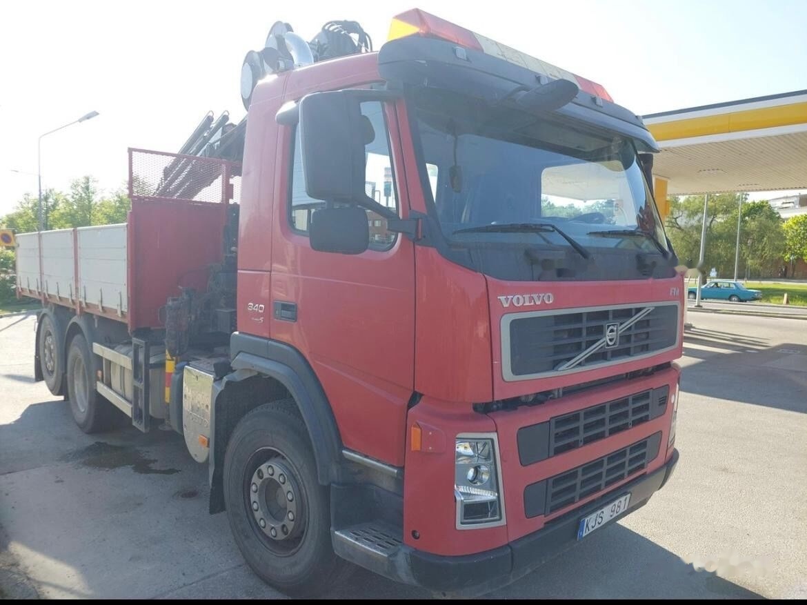 Volvo FM360 - Billenőplatós teherautó, Darus autó: 2 kép. Volvo FM360 - Billenőplatós teherautó, Darus autó: 2 kép.