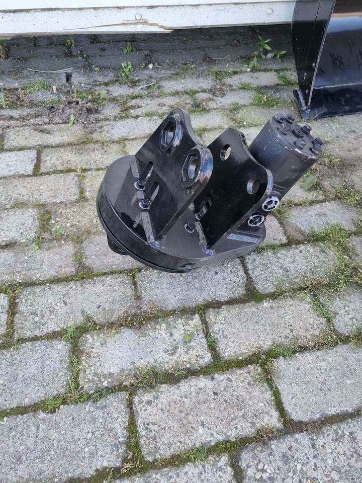 Rotatie kop - Tiltrotátor - Minikotró: 1 kép. Rotatie kop - Tiltrotátor - Minikotró: 1 kép.
