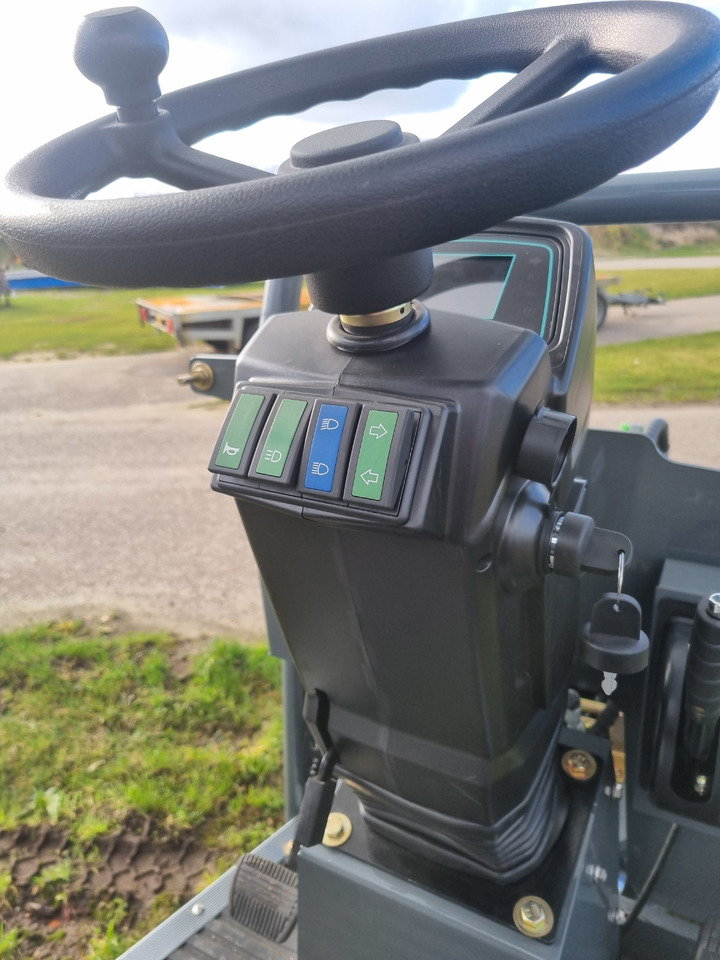 Gumikerekes homlokrakodó WCM L1150e E-Power: 9 kép.