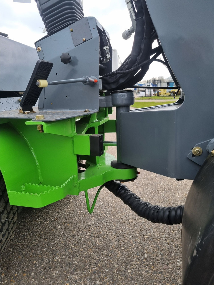 Gumikerekes homlokrakodó WCM -L1460 shovel met beugel: 17 kép.