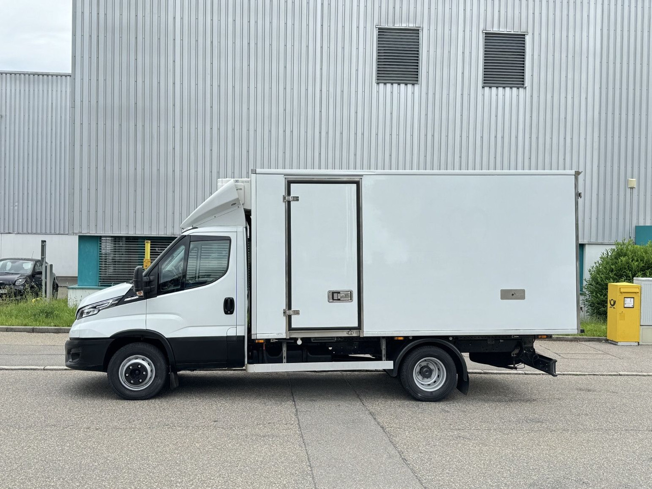 Iveco Daily 72-180 Tiefkühl TK V-500 -32°/+32° Air-Pro - Hűtős kisteherautó: 4 kép. Iveco Daily 72-180 Tiefkühl TK V-500 -32°/+32° Air-Pro - Hűtős kisteherautó: 4 kép.