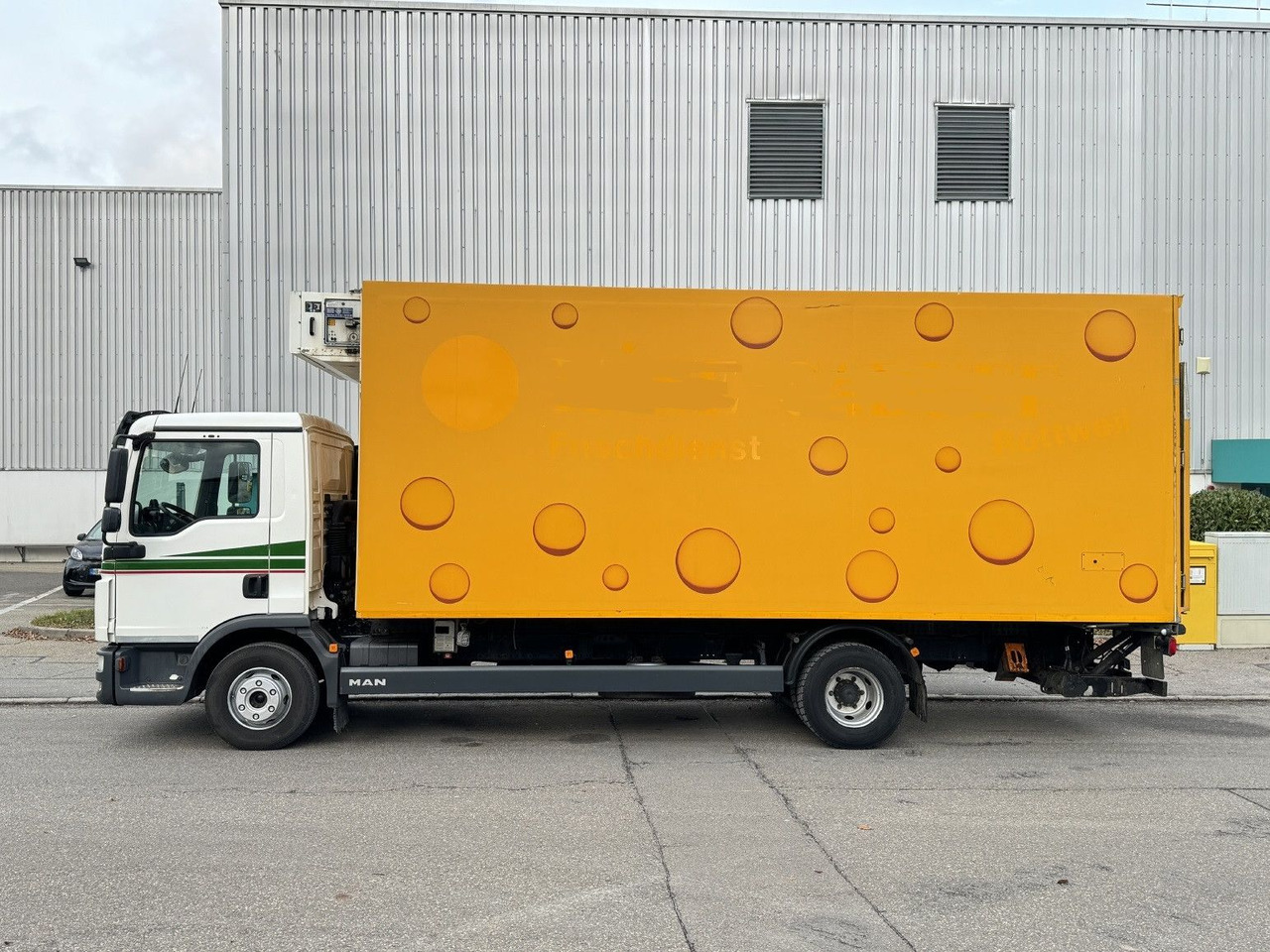 MAN TGL 12.250 Tiefkühlkoffer 6m LBW E6 Klima Autom - Hűtős teherautó: 4 kép. MAN TGL 12.250 Tiefkühlkoffer 6m LBW E6 Klima Autom - Hűtős teherautó: 4 kép.