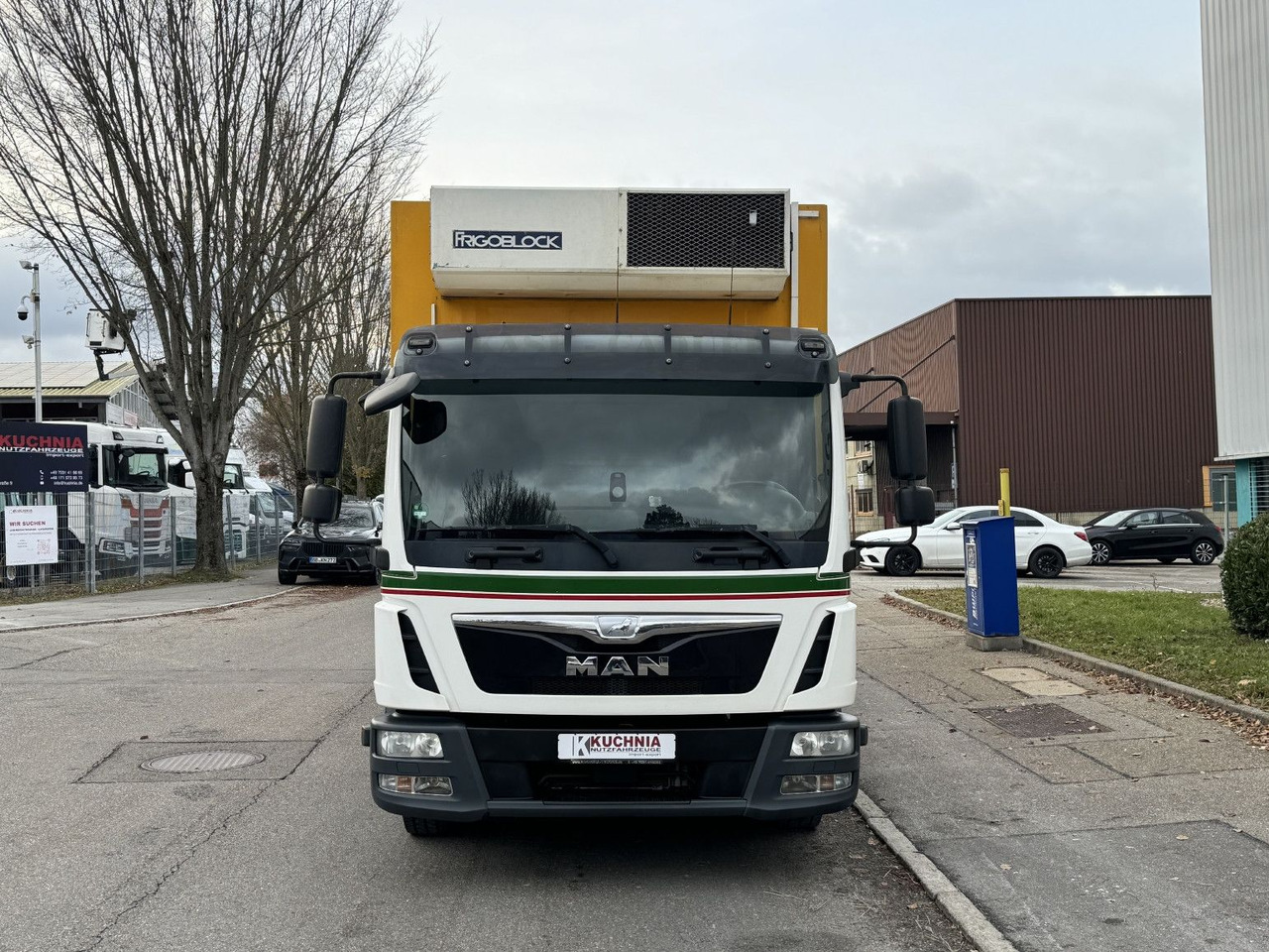 MAN TGL 12.250 Tiefkühlkoffer 6m LBW E6 Klima Autom - Hűtős teherautó: 2 kép. MAN TGL 12.250 Tiefkühlkoffer 6m LBW E6 Klima Autom - Hűtős teherautó: 2 kép.