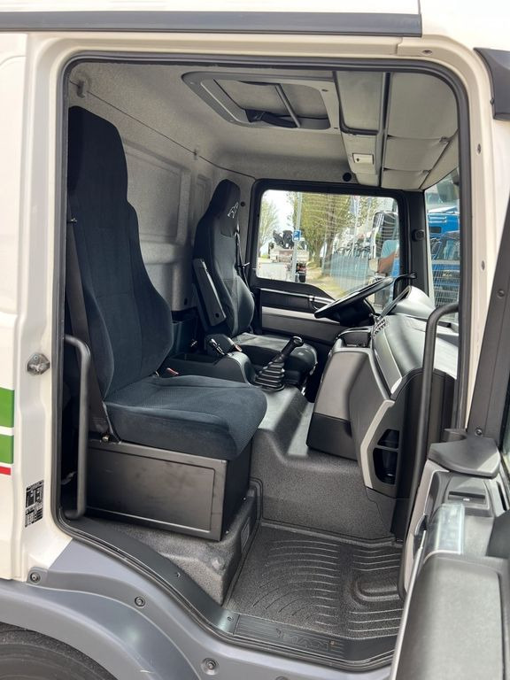 Hűtős kisteherautó MAN TGL 8.220 Kühlkoffer 5,26m LBW Klima Luftgef. MAN TGL 8.220 Kühlkoffer 5,26m LBW Klima Luftgef.: 18 kép.