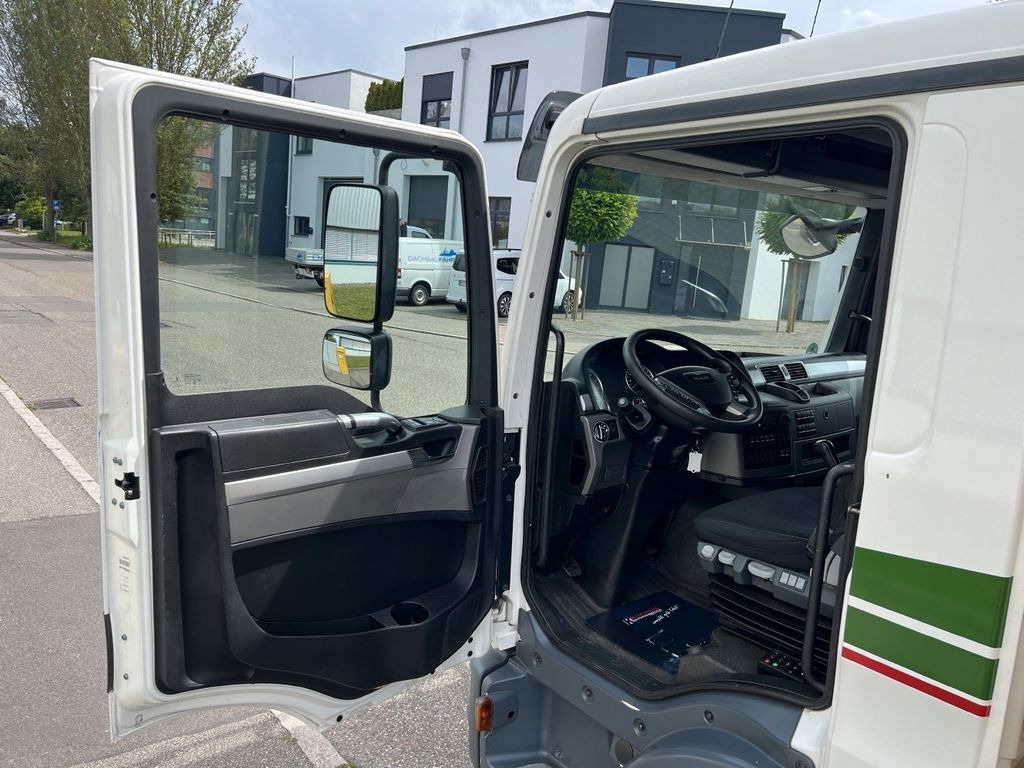 Hűtős kisteherautó MAN TGL 8.220 Kühlkoffer 5,26m LBW Klima Luftgef. MAN TGL 8.220 Kühlkoffer 5,26m LBW Klima Luftgef.: 14 kép.