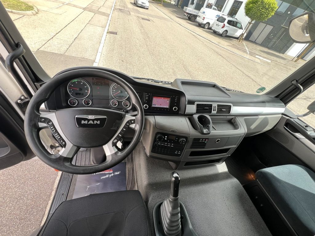 Hűtős kisteherautó MAN TGL 8.220 Kühlkoffer 5,26m LBW Klima Luftgef. MAN TGL 8.220 Kühlkoffer 5,26m LBW Klima Luftgef.: 15 kép.