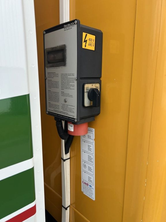 Hűtős kisteherautó MAN TGL 8.220 Kühlkoffer 5,26m LBW Klima Luftgef. MAN TGL 8.220 Kühlkoffer 5,26m LBW Klima Luftgef.: 10 kép.