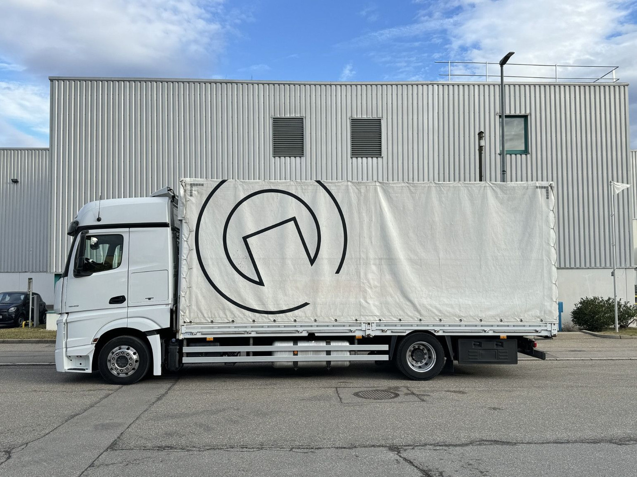 Mercedes-Benz Actros 1845 LL Pritsche-Plane Retarder TOP Zust. - Ponyvás teherautó: 3 kép. Mercedes-Benz Actros 1845 LL Pritsche-Plane Retarder TOP Zust. - Ponyvás teherautó: 3 kép.