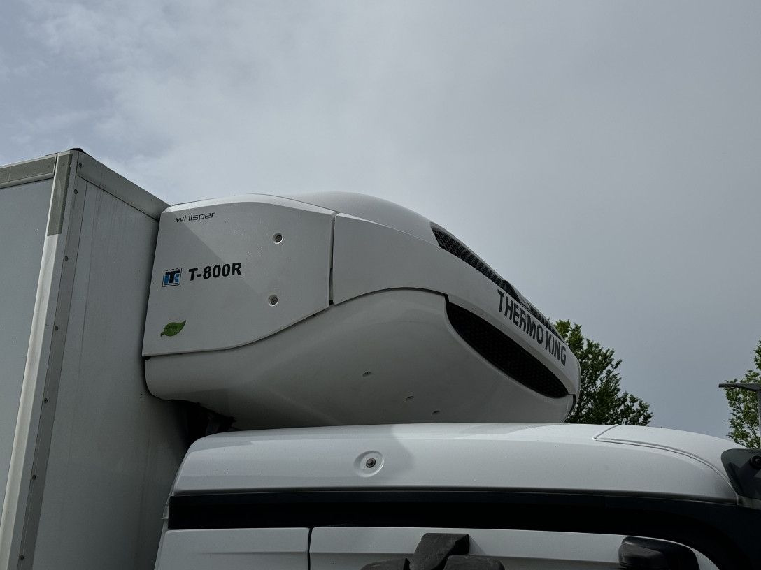 Hűtős teherautó Mercedes-Benz Antos 2533L Kühlkoffer TK T-800R Lenkachse TOP: 12 kép.