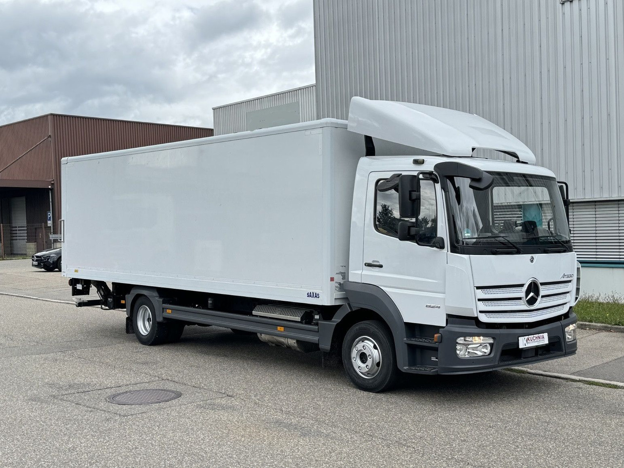 Mercedes-Benz Atego 824L Koffer 7,1m LBW Klima Diff. Sperre - Dobozos kisteherautó: 3 kép. Mercedes-Benz Atego 824L Koffer 7,1m LBW Klima Diff. Sperre - Dobozos kisteherautó: 3 kép.