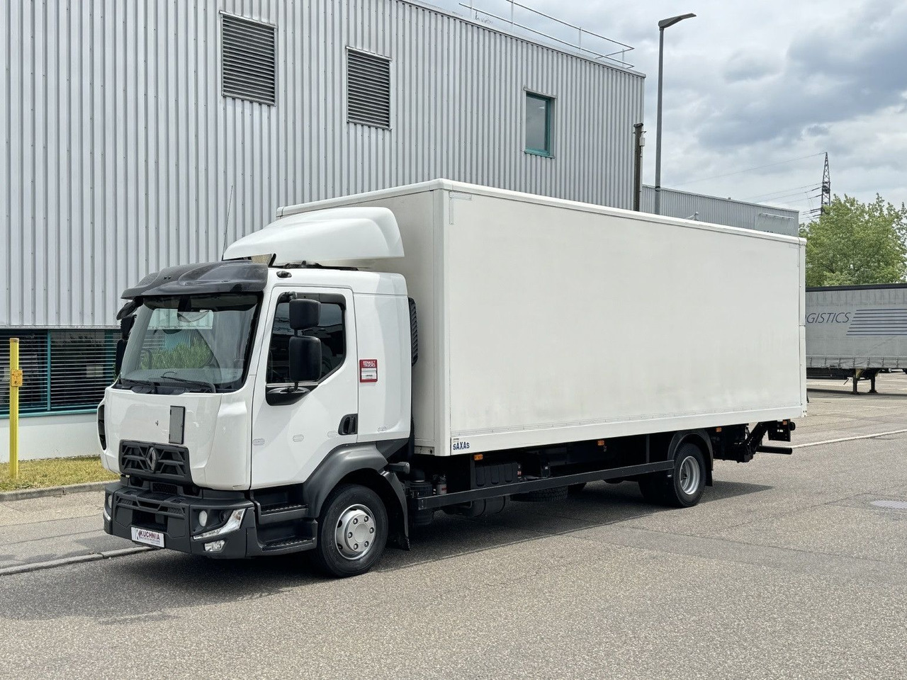 Renault D12-240 Koffer 7,3m AHK L-Haus Klima Luft - Dobozos felépítményű teherautó: 1 kép. Renault D12-240 Koffer 7,3m AHK L-Haus Klima Luft - Dobozos felépítményű teherautó: 1 kép.