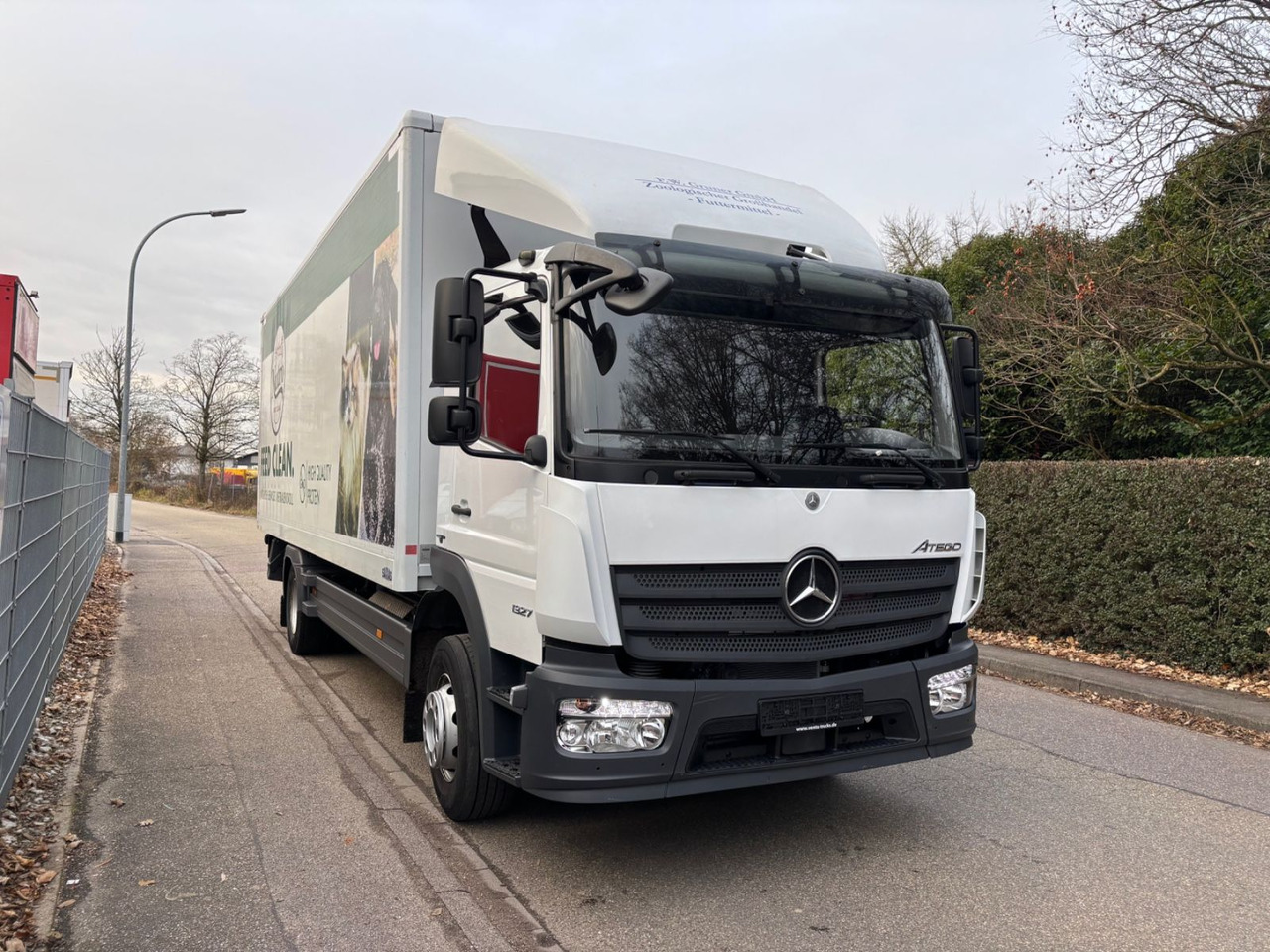 Mercedes-Benz Atego III 1327, Euro-6d, Klima, LBW, Kamera - Dobozos felépítményű teherautó: 3 kép. Mercedes-Benz Atego III 1327, Euro-6d, Klima, LBW, Kamera - Dobozos felépítményű teherautó: 3 kép.