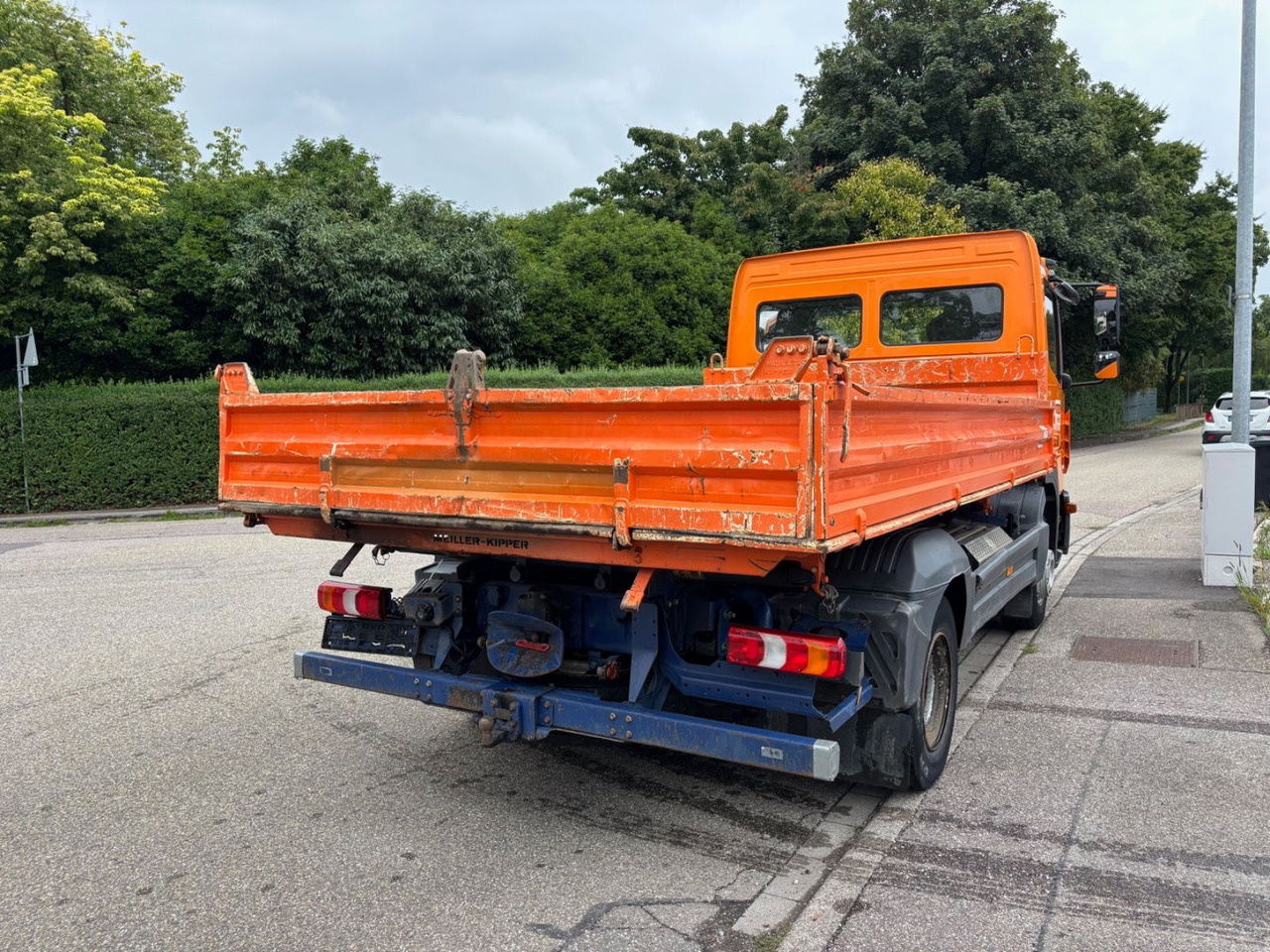 Mercedes-Benz Atego III 818, Euro-6, MEILER Dreiseitenkipper - Billenőplatós teherautó: 4 kép. Mercedes-Benz Atego III 818, Euro-6, MEILER Dreiseitenkipper - Billenőplatós teherautó: 4 kép.