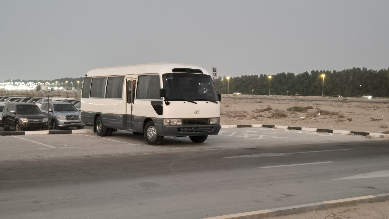 Toyota Coaster ... 30 places - climatisé - Minibusz, Kisbusz: 1 kép. Toyota Coaster ... 30 places - climatisé - Minibusz, Kisbusz: 1 kép.