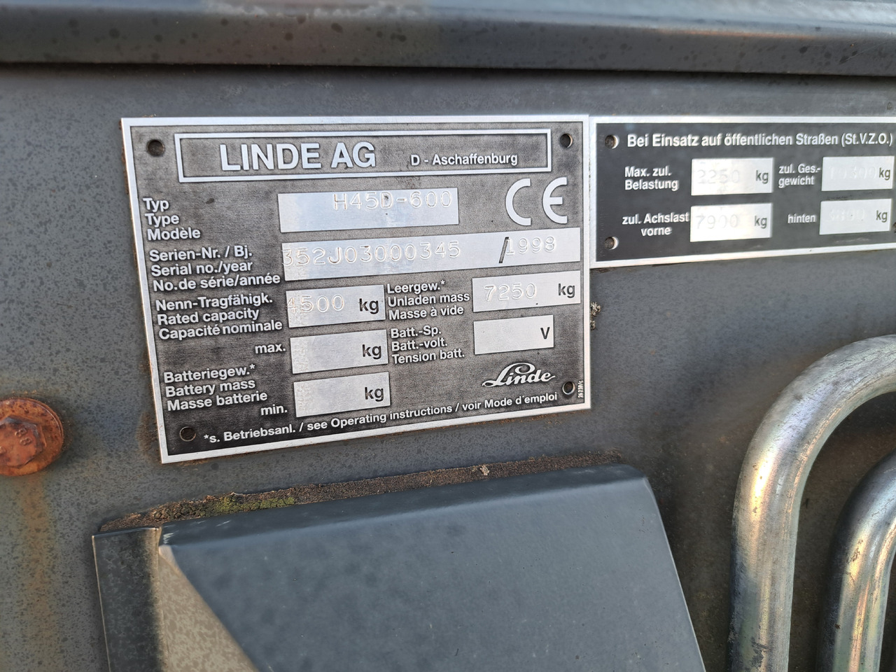 LINDE H45D-600 - Dízel targonca: 2 kép. LINDE H45D-600 - Dízel targonca: 2 kép.